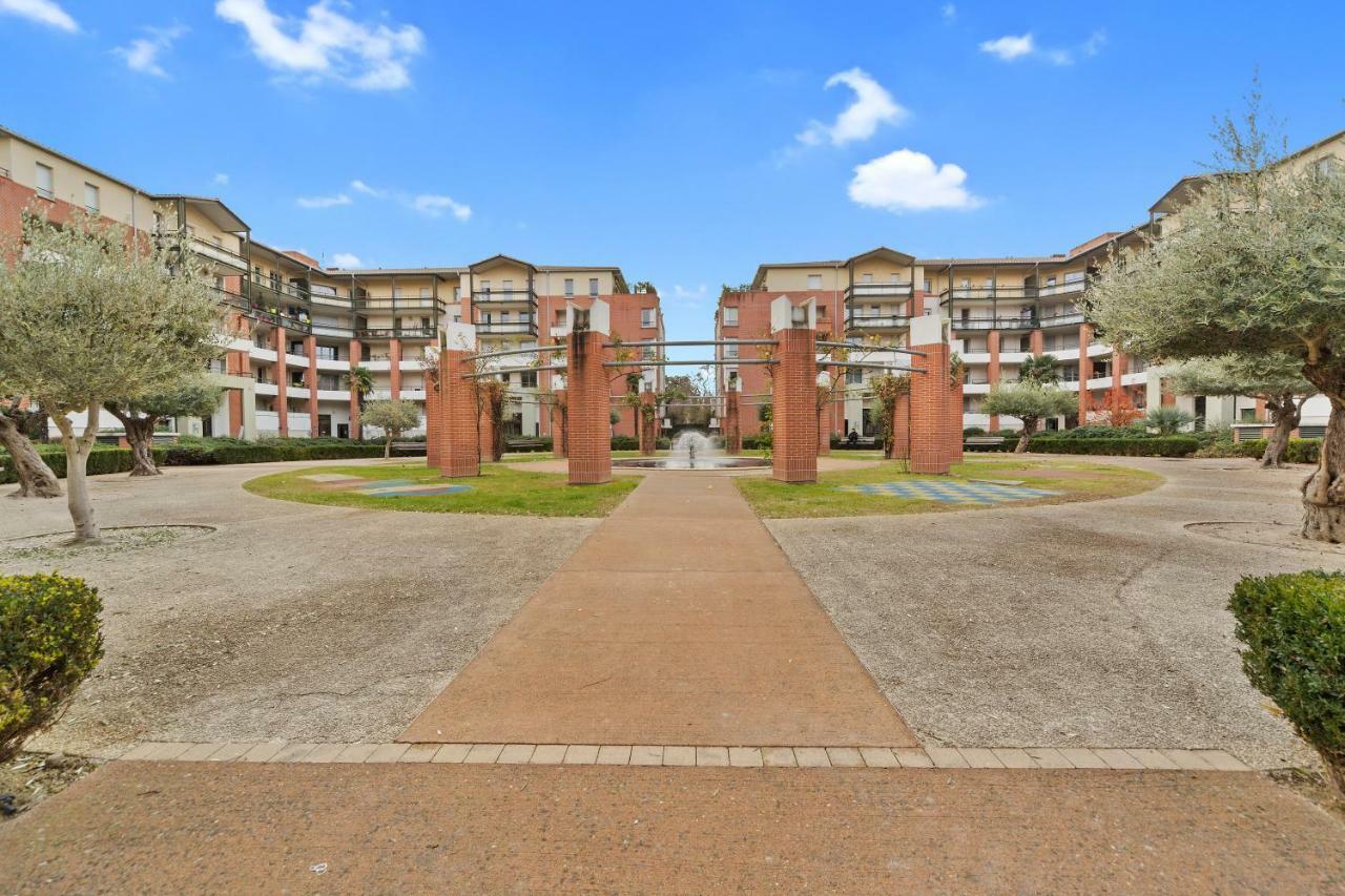 L Oasis Studio Proche Hopital Et Aeroport Piscine Parking &Netflix Toulouse Exteriör bild